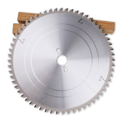 U ฟันรูปร่างหมุน Saw Blade สําหรับการเลื่อนโต๊ะ Saw Machine สําหรับ MDF