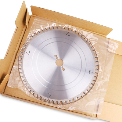 Freud Level TCT Saw Blade สําหรับการตัดไม้ / แผนผัง ขนาด Saw Industrial Level คุณภาพ